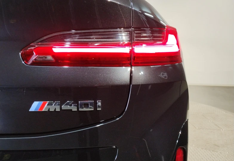 BMW X4 Черный