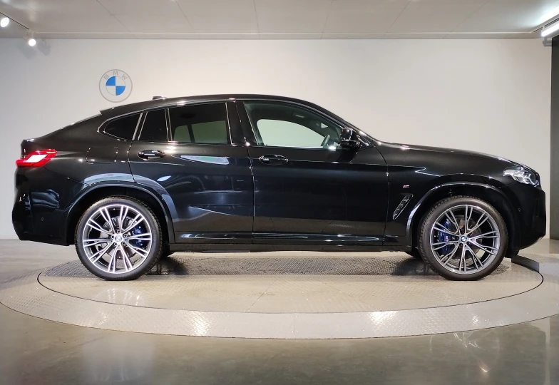 BMW X4 Черный
