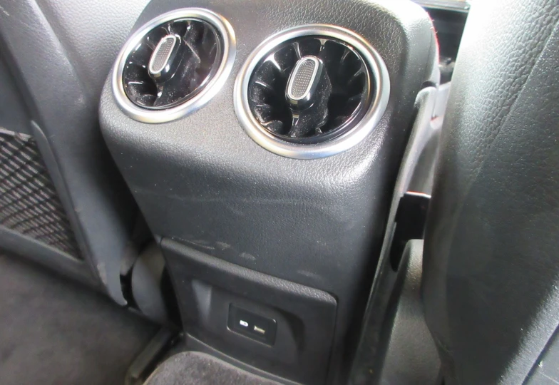 Mercedes CLA-class Серый