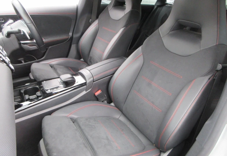 Mercedes CLA-class Серый