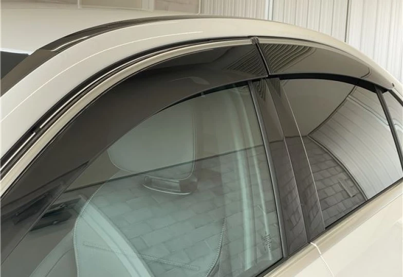 Mercedes C class Белый