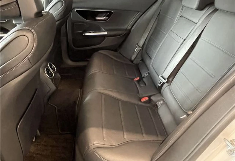 Mercedes C class Белый