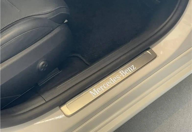 Mercedes C class Белый