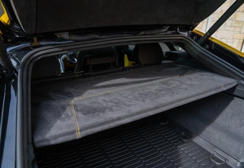 Lamborghini Urus Желтый