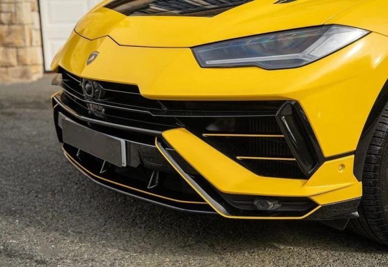 Lamborghini Urus Желтый