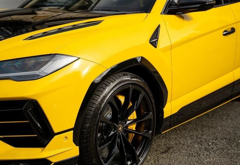 Lamborghini Urus Желтый