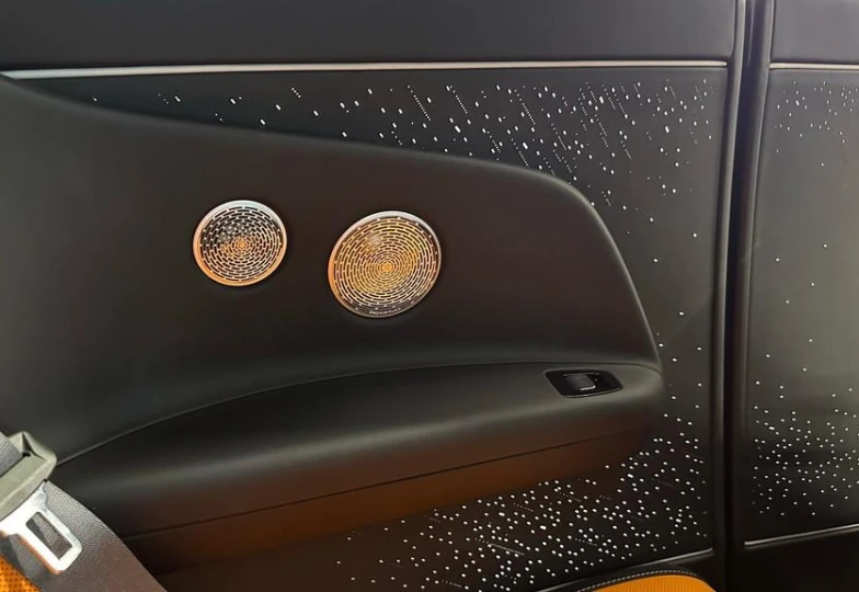 Rolls-Royce Spectre Белый