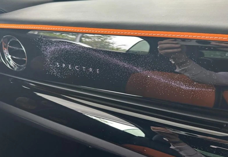 Rolls-Royce Spectre Белый