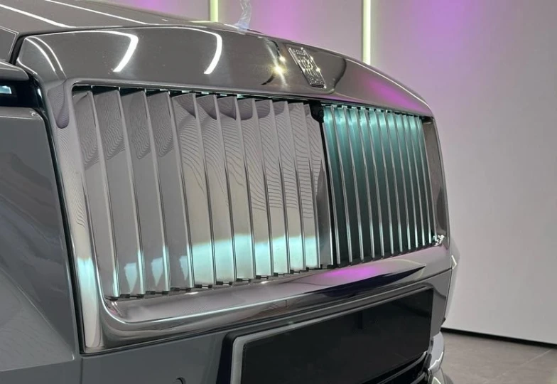 Rolls-Royce Spectre Белый