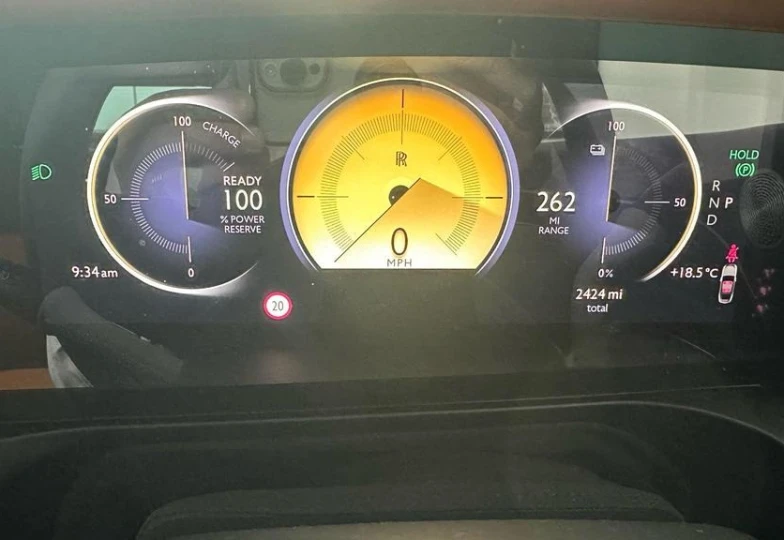 Rolls-Royce Spectre Белый