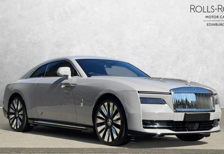 Rolls-Royce Spectre Белый