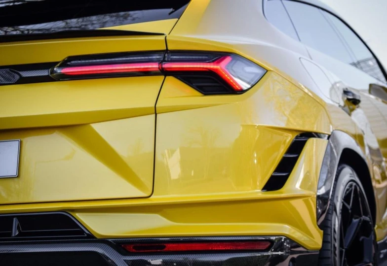 Lamborghini Urus Желтый
