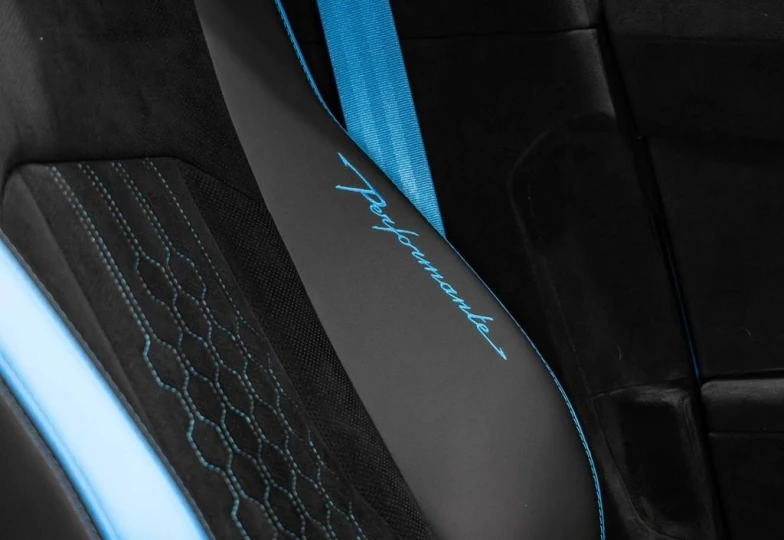 Lamborghini Urus Синий