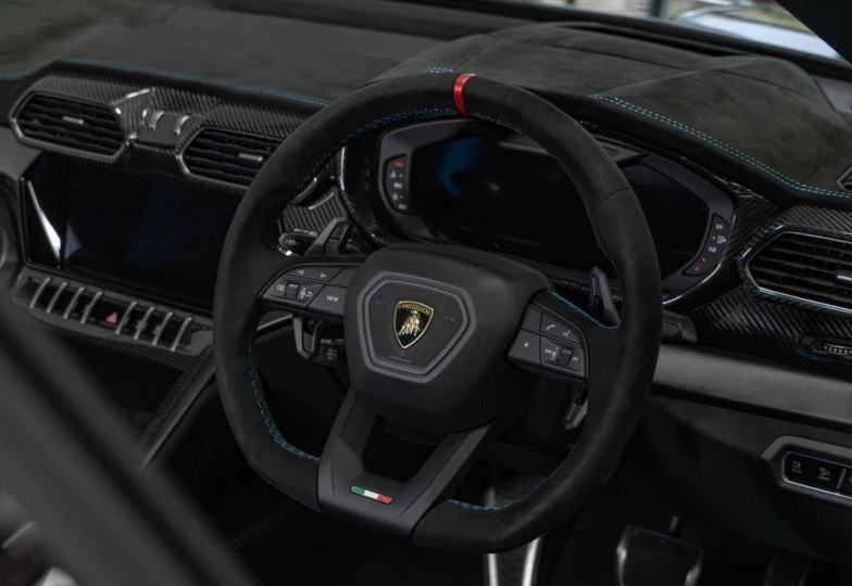 Lamborghini Urus Синий