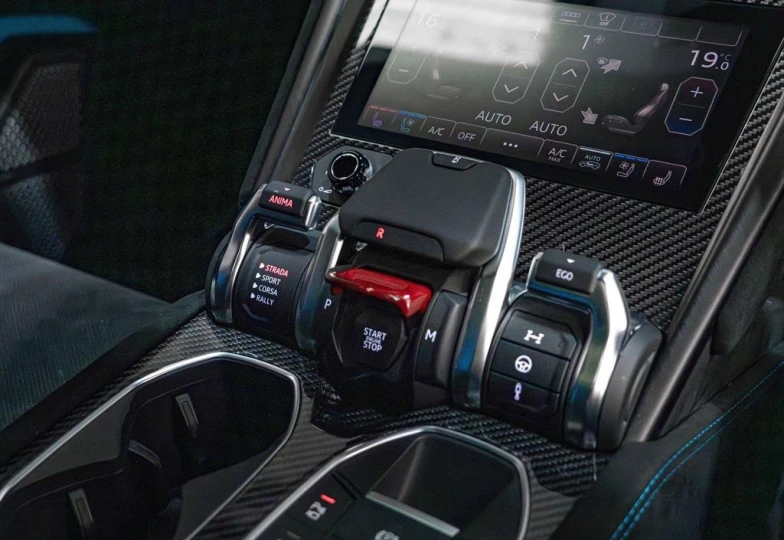 Lamborghini Urus Синий