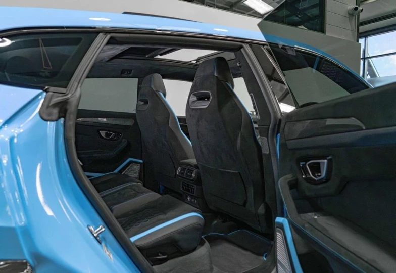 Lamborghini Urus Синий