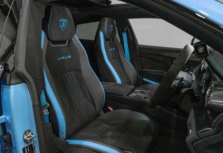 Lamborghini Urus Синий