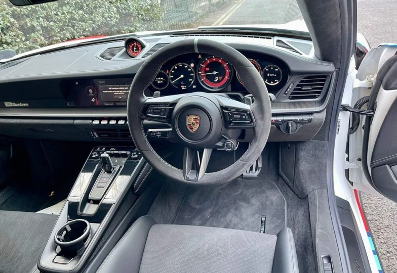 Porsche 911 Белый