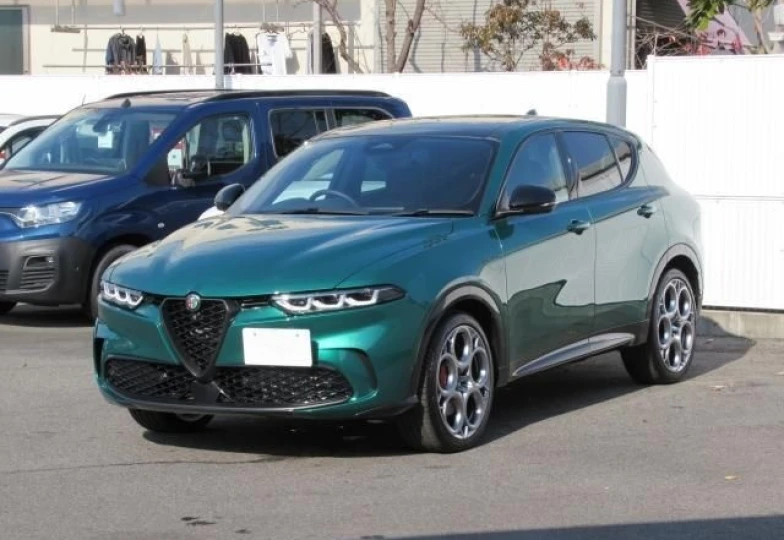 Alfa Romeo Tonale Зеленый