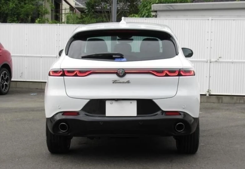 Alfa Romeo Tonale Белый