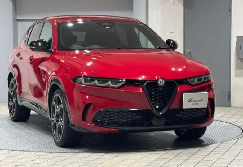 Alfa Romeo Tonale Red