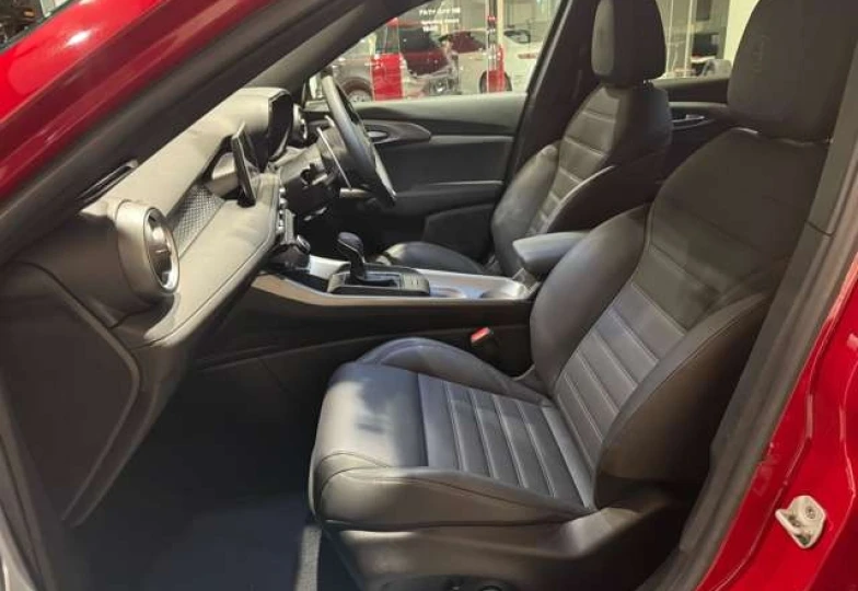 Alfa Romeo Tonale Red
