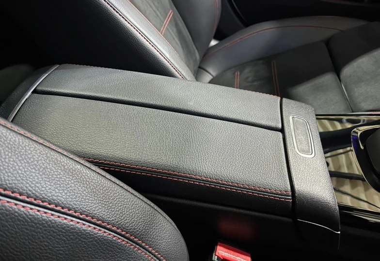 Mercedes CLA-class Белый