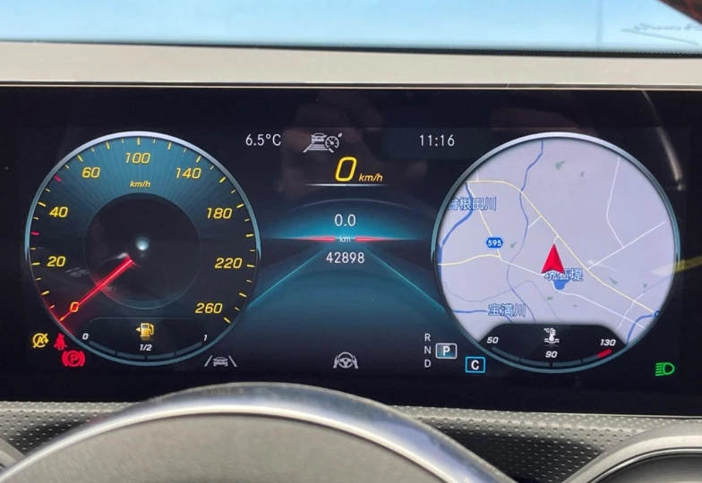 Mercedes CLA-class Белый