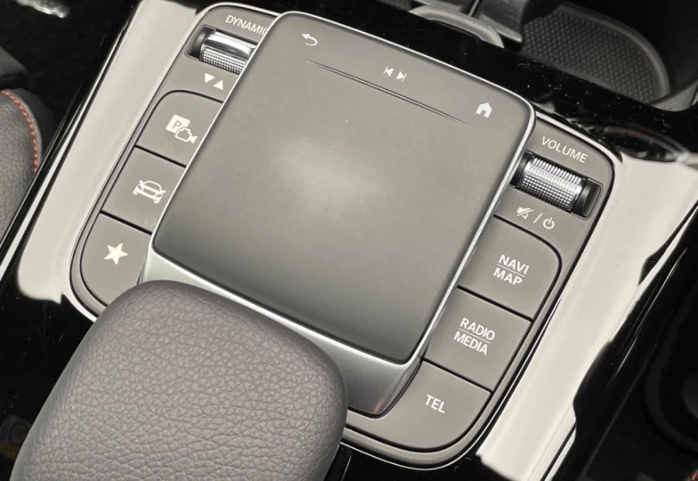 Mercedes CLA-class Белый