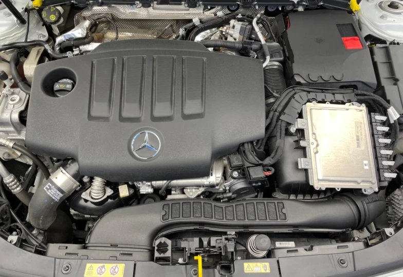 Mercedes CLA-class Белый