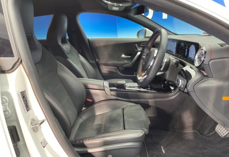 Mercedes CLA-class Белый