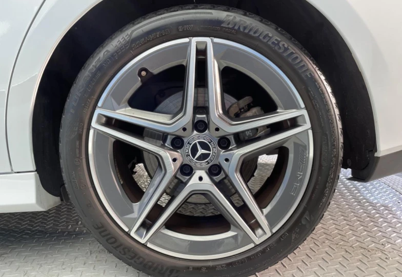 Mercedes CLA-class Белый