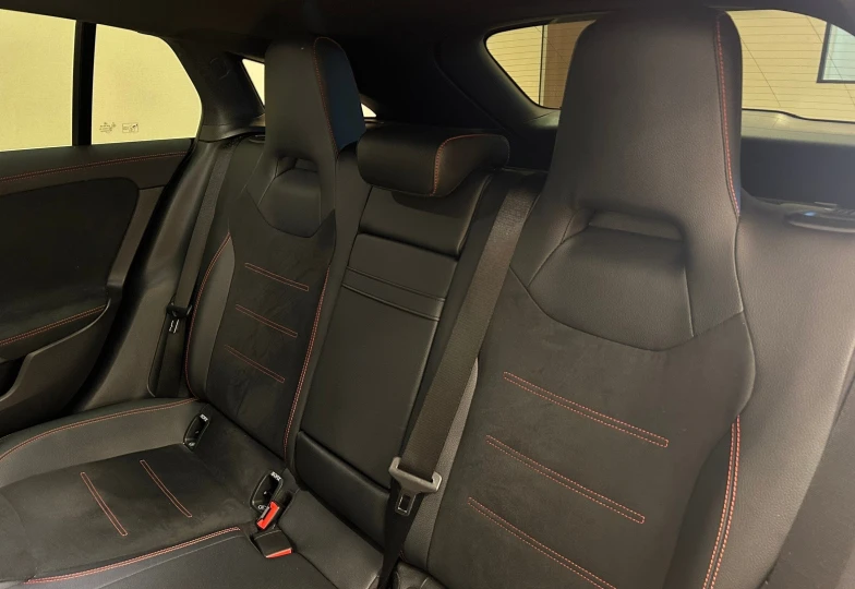Mercedes-benz CLA-class Черный