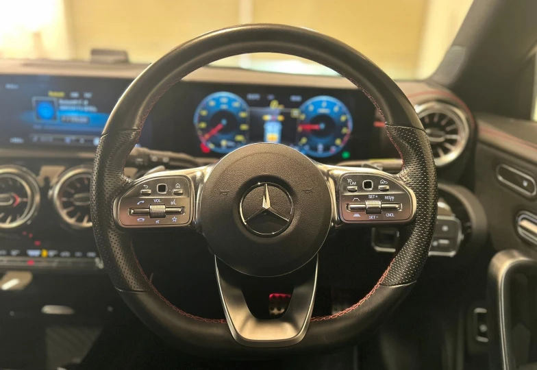 Mercedes-benz CLA-class Черный