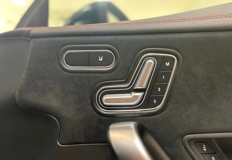 Mercedes-benz CLA-class Черный