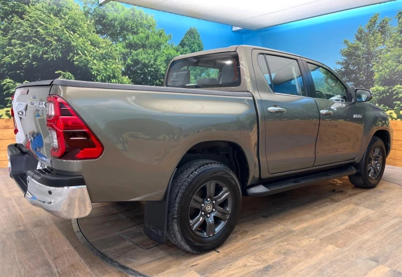 Toyota Hilux Коричневый