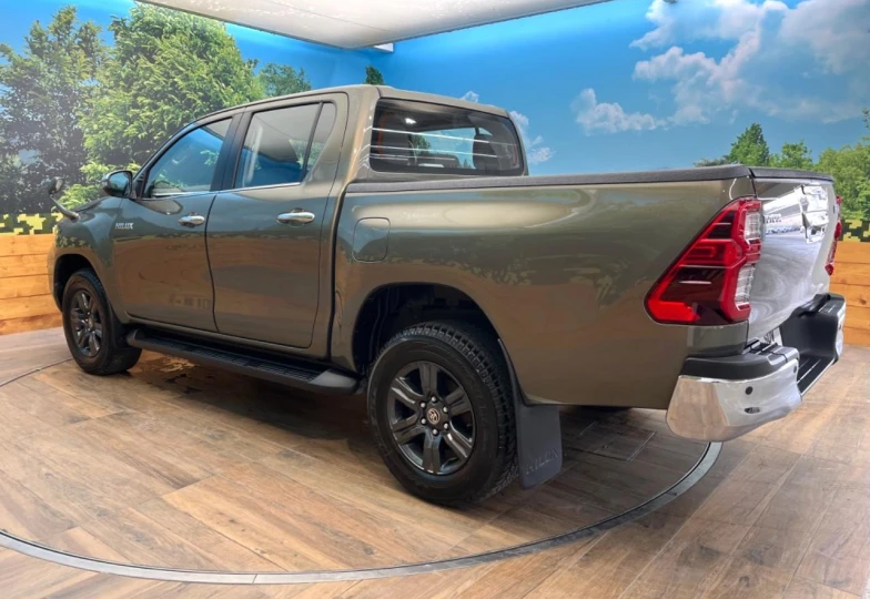 Toyota Hilux Коричневый