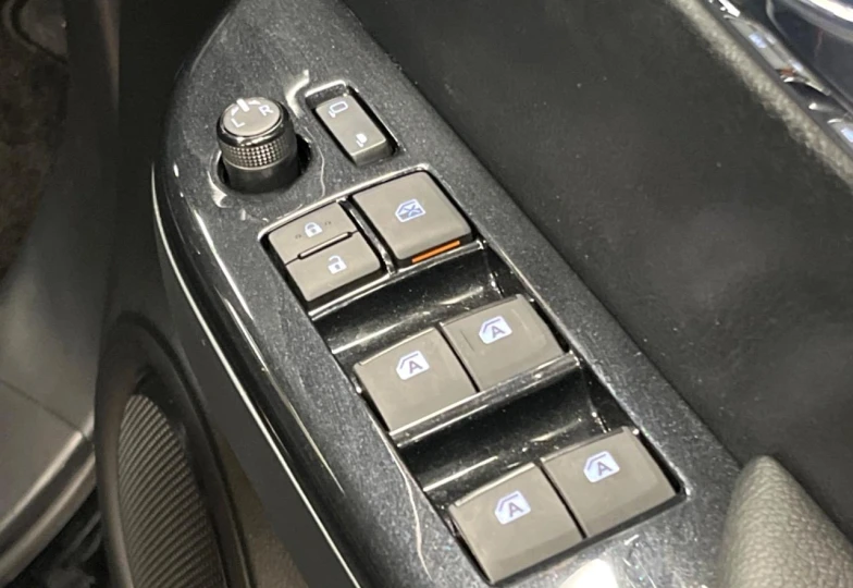 Toyota Hilux Черный