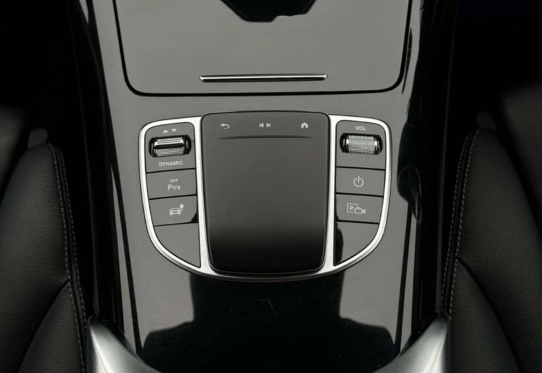 Mercedes EQC Белый