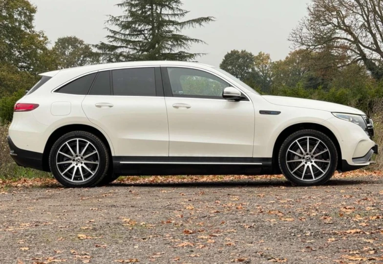 Mercedes EQC Белый