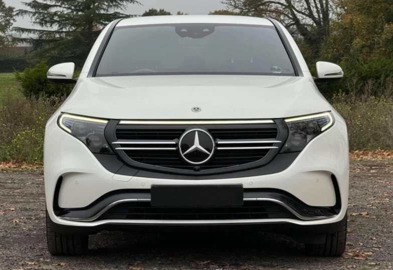 Mercedes EQC Белый