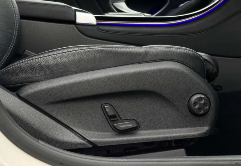 Mercedes EQC Белый