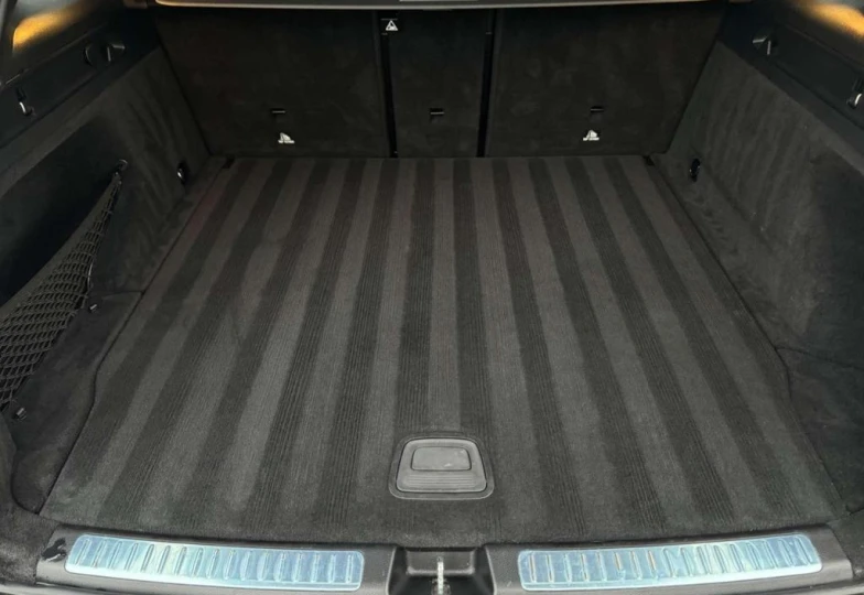 Mercedes EQC Белый