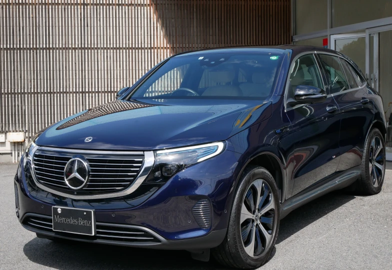 Mercedes EQC Черный