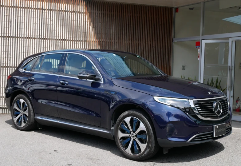 Mercedes EQC Черный