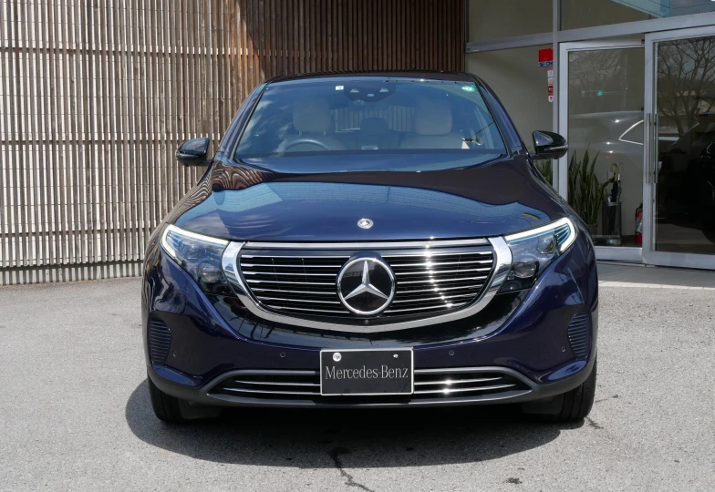Mercedes EQC Черный