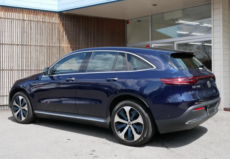Mercedes EQC Черный