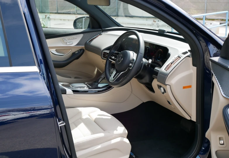 Mercedes EQC Черный