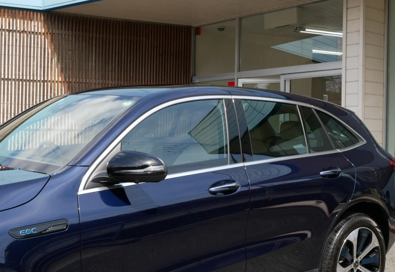 Mercedes EQC Черный