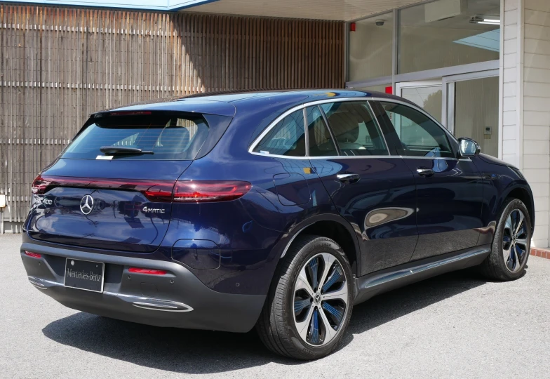 Mercedes EQC Черный